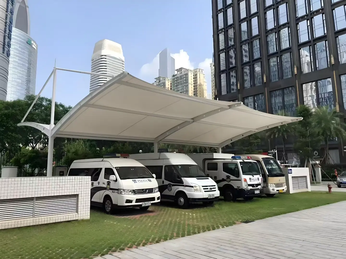 贵州德江膜结构车棚怎么选？山地多雨高湿环境，园区物业采购避坑指南